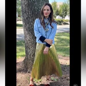 NWT Pearl by Lela Rose Gold Lame Pleated Skirt